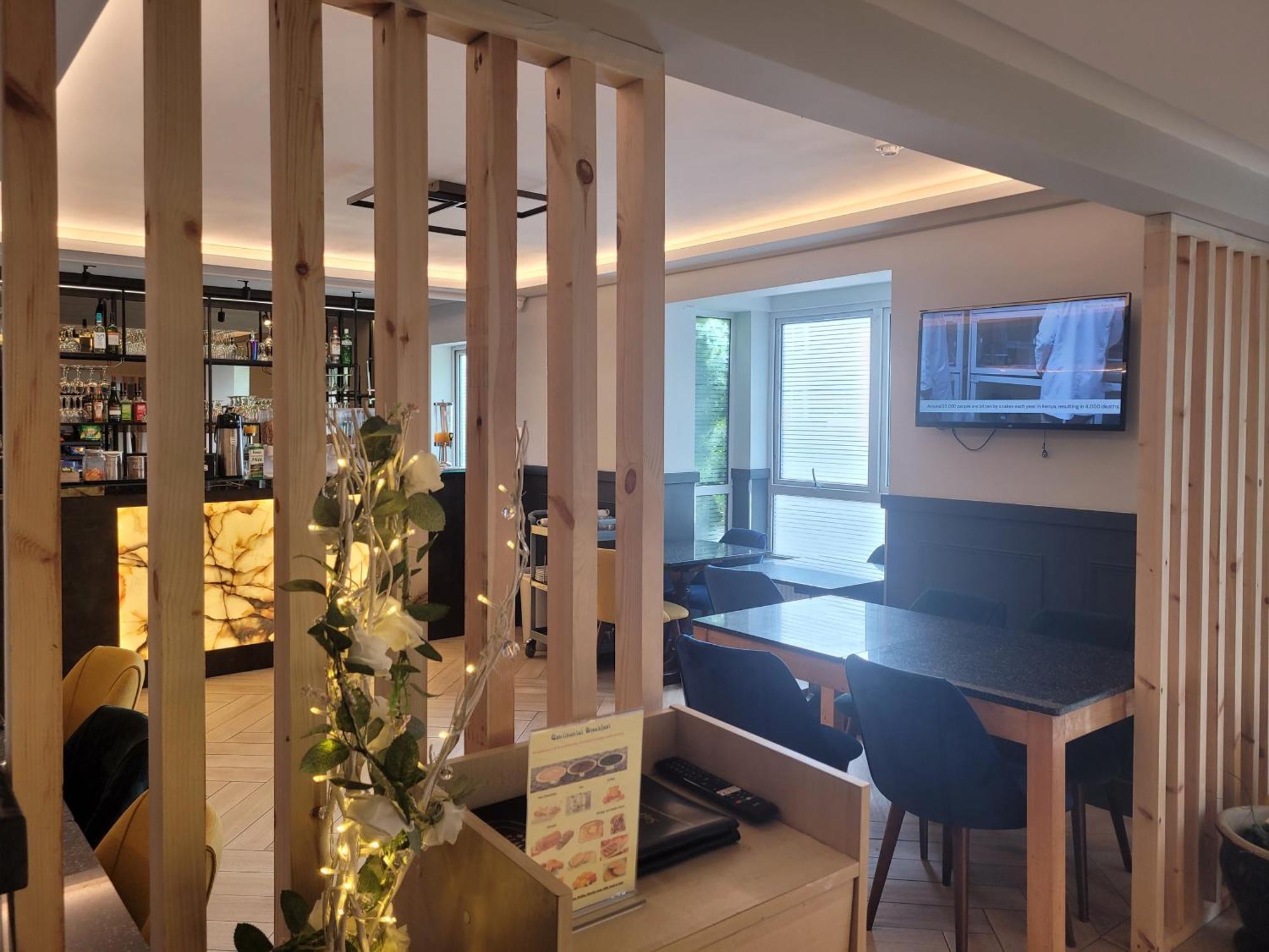 The Gatwick White House Hotel Horley Exteriör bild