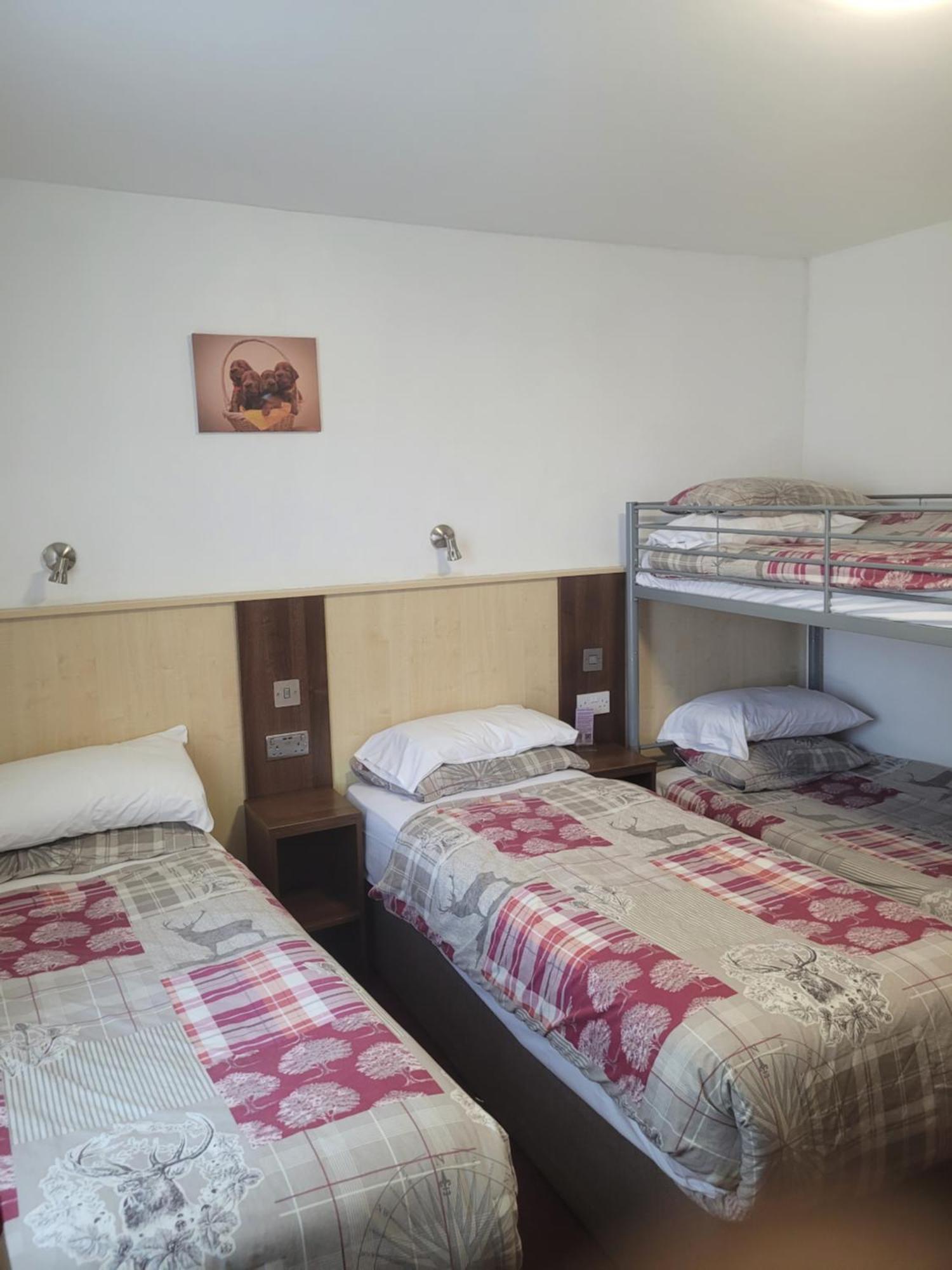 The Gatwick White House Hotel Horley Exteriör bild