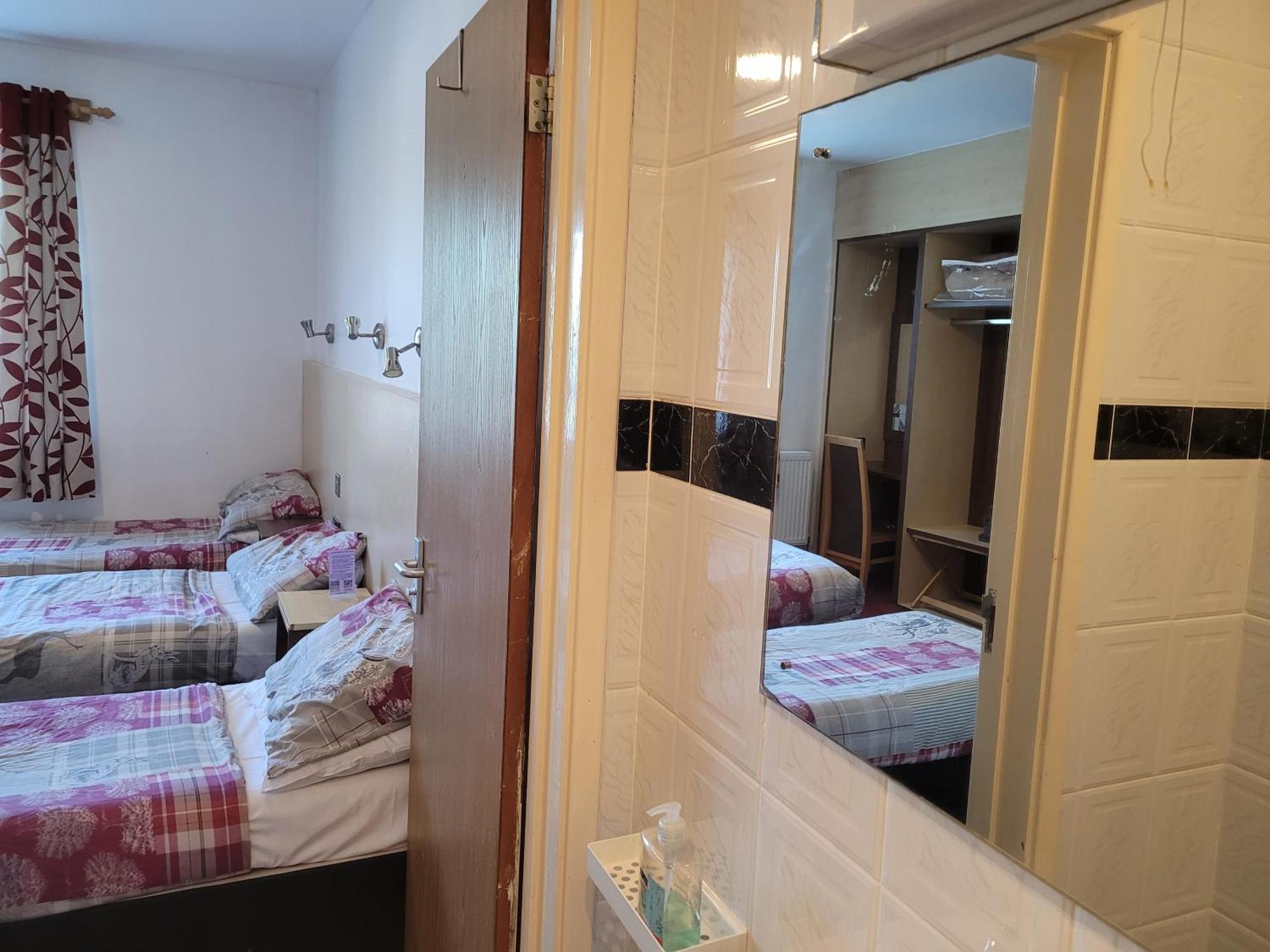 The Gatwick White House Hotel Horley Exteriör bild