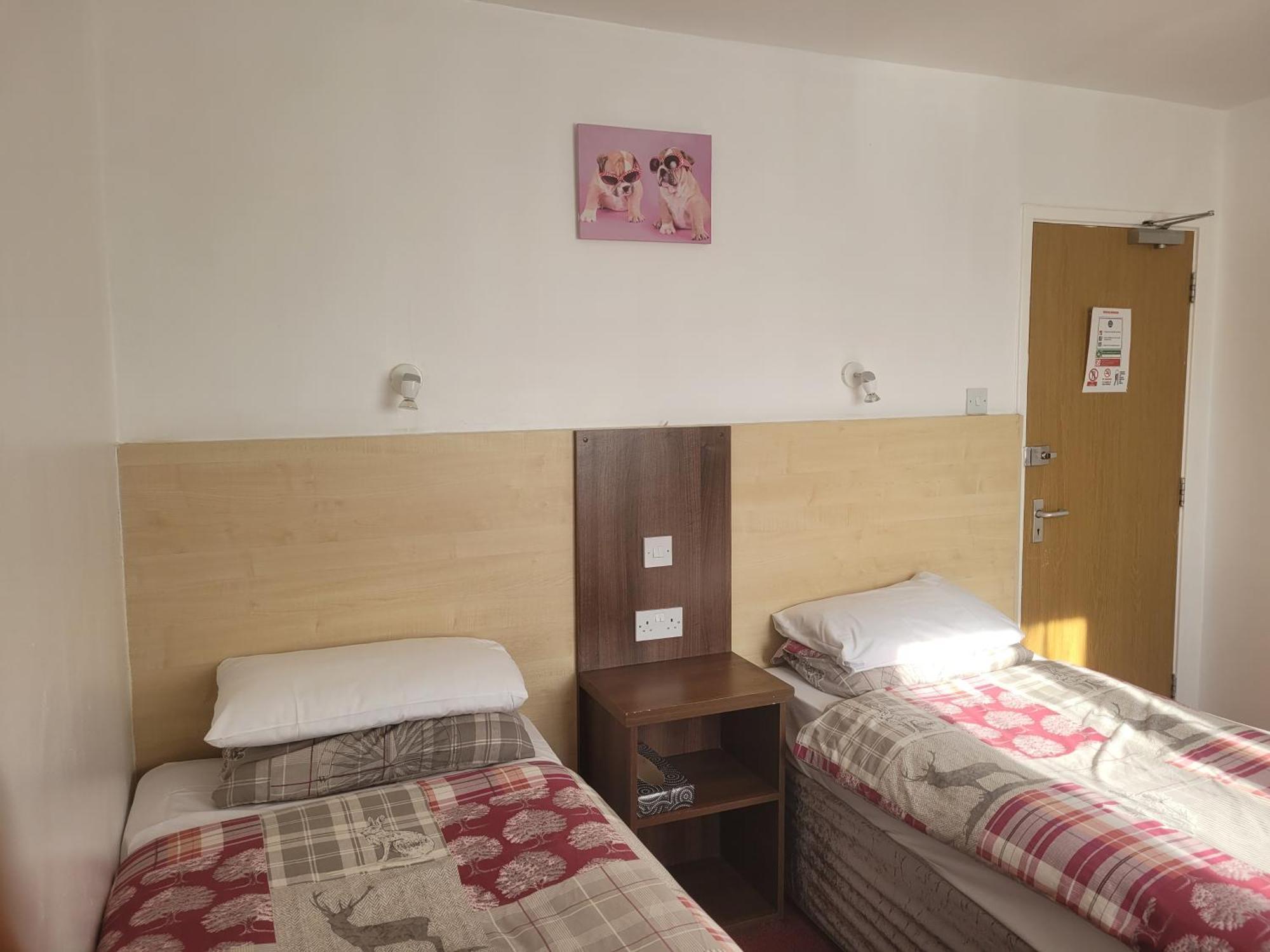 The Gatwick White House Hotel Horley Exteriör bild