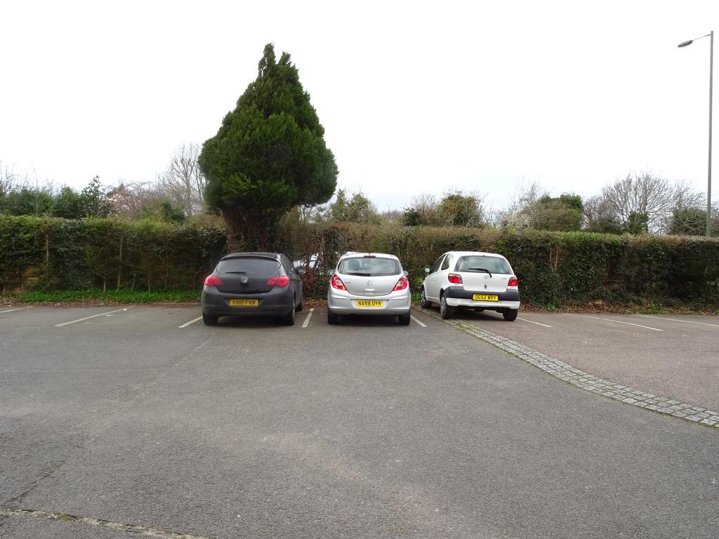 The Gatwick White House Hotel Horley Exteriör bild